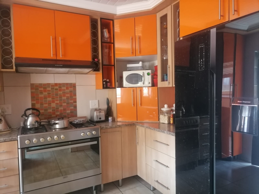 3 Bedroom Property for Sale in Tlhabane West North West